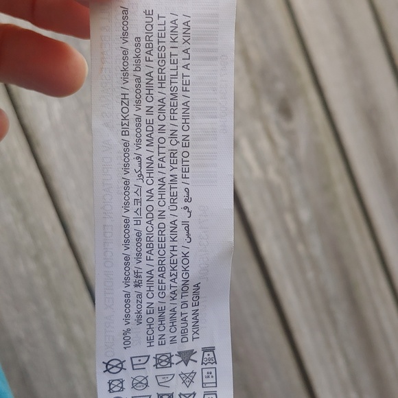 Pull&Bear | Floral Crop Button Down Top - Picture 10 of 12